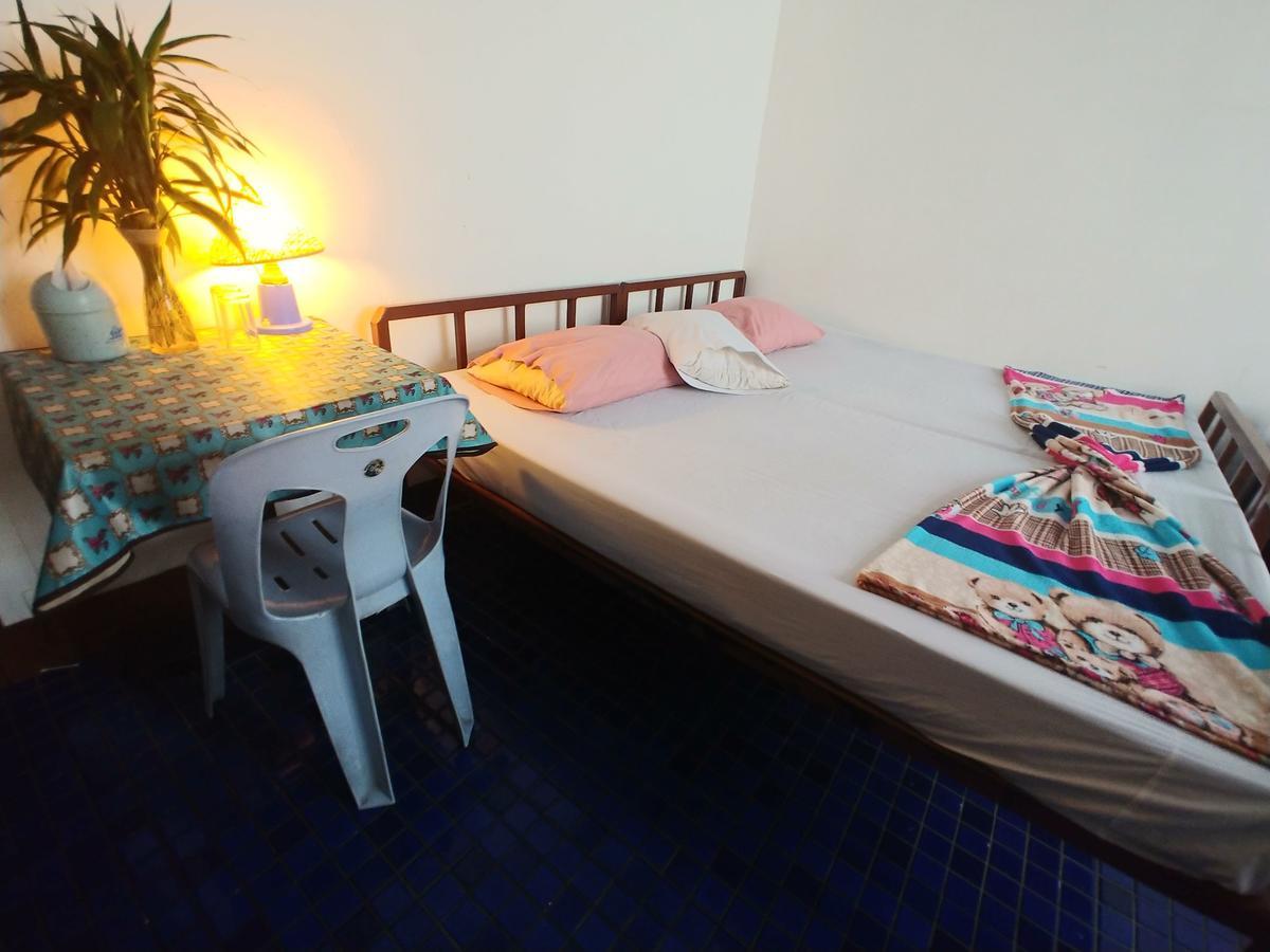 Prasuri Guest House Бангкок Экстерьер фото