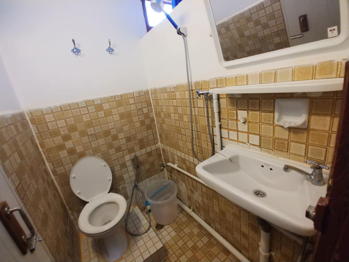 Prasuri Guest House Бангкок Экстерьер фото